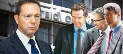 Κρίσιμο ραντεβού Στουρνάρα - τρόικα