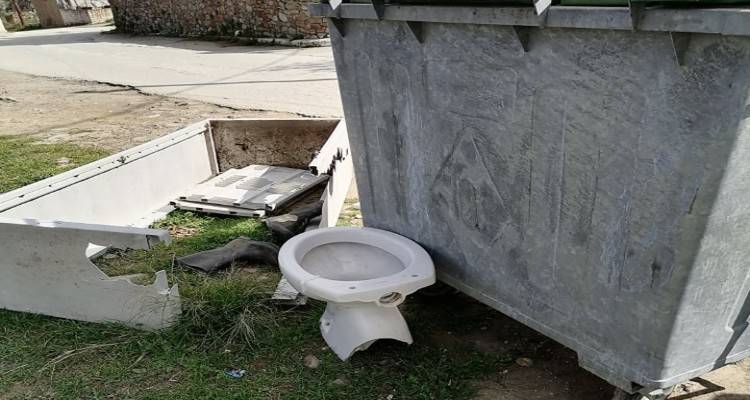 &Kappa;ά&tau;&omicron;&iota;&kappa;&omicron;&sigmaf; &Lambda;ή&mu;&nu;&omicron;&upsilon; &gamma;&iota;&alpha; &alpha;&pi;&alpha;&rho;ά&delta;&epsilon;&kappa;&tau;&eta; &sigma;&upsilon;&mu;&pi;&epsilon;&rho;&iota;&phi;&omicron;&rho;ά &pi;&omicron;&lambda;&iota;&tau;ώ&nu;