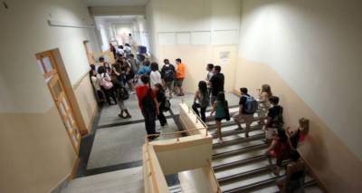&Nu;έ&alpha; &alpha;&nu;&alpha;&phi;&omicron;&rho;ά &sigma;&tau;&eta; &Beta;&omicron;&upsilon;&lambda;ή &gamma;&iota;&alpha; &tau;&iota;&sigmaf; &epsilon;&lambda;&lambda;&epsilon;ί&psi;&epsilon;&iota;&sigmaf; &epsilon;&kappa;&pi;&alpha;&iota;&delta;&epsilon;&upsilon;&tau;&iota;&kappa;ώ&nu; &sigma;&tau;&alpha; &sigma;&chi;&omicron;&lambda;&epsilon;ί&alpha; &tau;&eta;&sigmaf; &Lambda;ή&mu;&nu;&omicron;&upsilon;