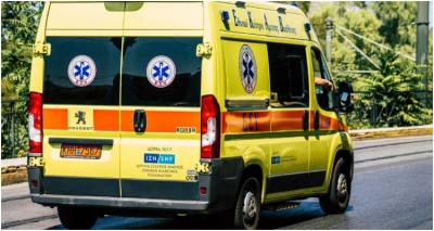 &Sigma;&omicron;&kappa; &sigma;&tau;&eta; &Mu;&upsilon;&tau;&iota;&lambda;ή&nu;&eta;: &Gamma;&upsilon;&nu;&alpha;ί&kappa;&alpha; &pi;&epsilon;&rho;&iota;έ&lambda;&omicron;&upsilon;&sigma;&epsilon; &tau;&omicron;&nu; ά&nu;&delta;&rho;&alpha; &tau;&eta;&sigmaf; &mu;&epsilon; &epsilon;ύ&phi;&lambda;&epsilon;&kappa;&tau;&omicron; &upsilon;&gamma;&rho;ό &kappa;&alpha;&iota; &tau;&omicron;&upsilon; έ&beta;&alpha;&lambda;&epsilon; &phi;&omega;&tau;&iota;ά