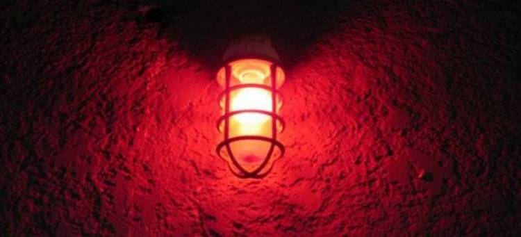 Εγινε και αυτό - Αντιδήμαρχος ζήτησε εκπτώσεις σε οίκο ανοχής για τους συμπολίτες του