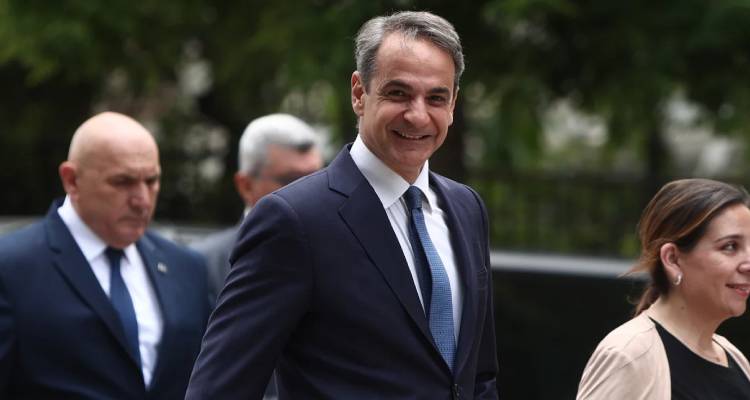 &Omicron;&lambda;&omicron;&tau;&alpha;&chi;ώ&sigmaf; &gamma;&iota;&alpha; &epsilon;&kappa;&lambda;&omicron;&gamma;έ&sigmaf; 25 &Iota;&omicron;&upsilon;&nu;ί&omicron;&upsilon;: &Pi;&alpha;&rho;&alpha;&delta;ί&delta;&omicron;&upsilon;&nu; &tau;&iota;&sigmaf; &epsilon;&nu;&tau;&omicron;&lambda;έ&sigmaf; &Tau;&sigma;ί&pi;&rho;&alpha;&sigmaf;-&Alpha;&nu;&delta;&rho;&omicron;&upsilon;&lambda;ά&kappa;&eta;&sigmaf;, &pi;ό&tau;&epsilon; &delta;&iota;&alpha;&lambda;ύ&epsilon;&tau;&alpha;&iota; &eta; &Beta;&omicron;&upsilon;&lambda;ή