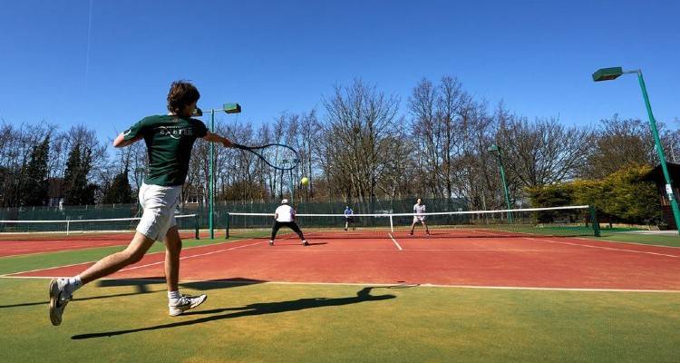 &Beta;&rho;&epsilon;&tau;&alpha;&nu;ί&alpha;: &ldquo;Happy Monday&rdquo; &mu;&epsilon; &epsilon;&omicron;&rho;&tau;&alpha;&sigma;&tau;&iota;&kappa;ή &delta;&iota;ά&theta;&epsilon;&sigma;&eta;!