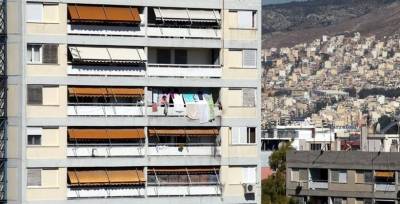 &Sigma;&tau;&alpha; &pi;&epsilon;&rho;&sigma;&iota;&nu;ά &epsilon;&pi;ί&pi;&epsilon;&delta;&alpha; &omicron;&iota; &alpha;&xi;ί&epsilon;&sigmaf; &gamma;&eta;&sigmaf; &sigma;&epsilon; 4.000 &omicron;&iota;&kappa;&iota;&sigma;&mu;&omicron;ύ&sigmaf;