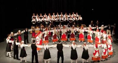 &Beta;&rho;&alpha;&delta;&iota;ά &pi;&alpha;&rho;&alpha;&delta;&omicron;&sigma;&iota;&alpha;&kappa;ώ&nu; &chi;&omicron;&rho;ώ&nu; &sigma;&tau;&omicron; &lambda;&iota;&mu;ά&nu;&iota; &tau;&eta;&sigmaf; &Kappa;&omicron;ύ&tau;&alpha;&lambda;&eta;&sigmaf;