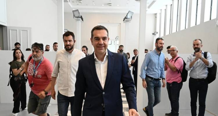 &Alpha;&pi;ό &tau;&omicron; &Zeta;ά&pi;&pi;&epsilon;&iota;&omicron;, &sigma;&tau;&eta;&nu; &Epsilon;&Lambda;&Alpha;&Sigma;: &Pi;ώ&sigmaf; &eta; &epsilon;&pi;&iota;&sigma;&tau;&rho;&omicron;&phi;ή &Tau;&sigma;ί&pi;&rho;&alpha; &alpha;&lambda;&lambda;ά&zeta;&epsilon;&iota; &xi;&alpha;&nu;ά &tau;&omicron;&nu; &chi;ά&rho;&tau;&eta; &tau;&eta;&sigmaf; &kappa;&epsilon;&nu;&tau;&rho;&omicron;&alpha;&rho;&iota;&sigma;&tau;&epsilon;&rho;ά&sigmaf;