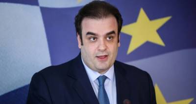 Ο Πιερρακάκης στο Bloomberg προανήγγειλε την εξόφληση του πρώτου μνημονίου δέκα χρόνια νωρίτερα