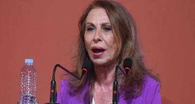 &Alpha;&pi;&omicron;&chi;ώ&rho;&eta;&sigma;&epsilon; &kappa;&alpha;&iota; &eta; &Mu;έ&lambda;&pi;&omega; &Lambda;&epsilon;&kappa;&alpha;&tau;&sigma;ά &alpha;&pi;ό &tau;&omicron; &kappa;ό&mu;&mu;&alpha; &Kappa;&alpha;&sigma;&sigma;&epsilon;&lambda;ά&kappa;&eta;