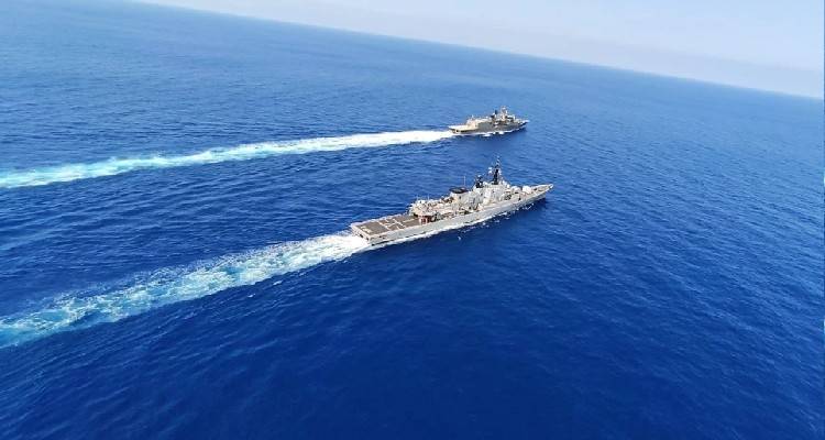 &Sigma;&upsilon;&nu;&epsilon;&kappa;&pi;&alpha;ί&delta;&epsilon;&upsilon;&sigma;&eta; &tau;&eta;&sigmaf; &phi;&rho;&epsilon;&gamma;ά&tau;&alpha;&sigmaf; &laquo;Ύ&delta;&rho;&alpha;&raquo; &mu;&epsilon; &tau;&eta;&nu; &iota;&tau;&alpha;&lambda;&iota;&kappa;ή &laquo;Libeccio&raquo; &nu;&omicron;&tau;&iota;&omicron;&delta;&upsilon;&tau;&iota;&kappa;ά &tau;&eta;&sigmaf; &Kappa;&rho;ή&tau;&eta;&sigmaf; - &Phi;&omega;&tau;&omicron;&gamma;&rho;&alpha;&phi;ί&epsilon;&sigmaf;