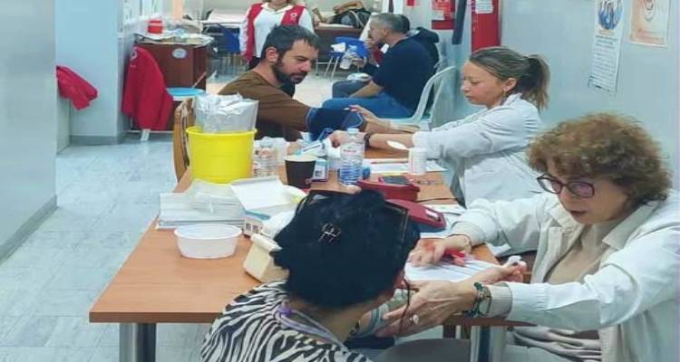 &Tau;&rho;&iota;ή&mu;&epsilon;&rho;&omicron; &epsilon;&theta;&epsilon;&lambda;&omicron;&nu;&tau;&iota;&kappa;ή&sigmaf; &alpha;&iota;&mu;&omicron;&delta;&omicron;&sigma;ί&alpha;&sigmaf; &sigma;&tau;&eta; &Lambda;ή&mu;&nu;&omicron;: Έ&nu;&alpha; &laquo;&delta;ώ&rho;&omicron; &zeta;&omega;ή&sigmaf;&raquo; &alpha;&pi;ό &tau;&omicron;&nu; &Sigma;ύ&lambda;&lambda;&omicron;&gamma;&omicron; &laquo;Ά&gamma;&iota;&omicron;&sigmaf; &Pi;&alpha;&nu;&tau;&epsilon;&lambda;&epsilon;ή&mu;&omega;&nu;&raquo;