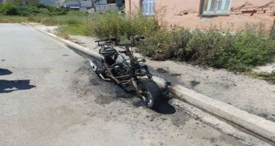 Στις φλόγες τυλίχθηκε δίκυκλο μηχανάκι στο Βάρος