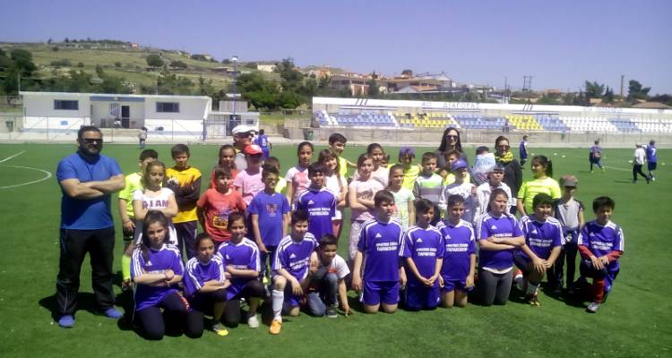 «Τα παιδία παίζει»… όμορφο ποδόσφαιρο στις αθλητικές γιορτές των δημοτικών σχολείων Λήμνου και Λέσβου (photos)