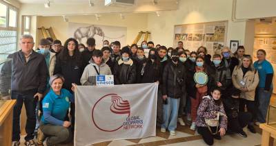 &Gamma;&upsilon;&mu;&nu;ά&sigma;&iota;&omicron; &Mu;&omicron;ύ&delta;&rho;&omicron;&upsilon;: &Omicron;&lambda;&omicron;&kappa;&lambda;&eta;&rho;ώ&theta;&eta;&kappa;&epsilon; &eta; &pi;&omicron;&lambda;&upsilon;ή&mu;&epsilon;&rho;&eta; &pi;&epsilon;&rho;&iota;&beta;&alpha;&lambda;&lambda;&omicron;&nu;&tau;&iota;&kappa;ή &epsilon;&kappa;&delta;&rho;&omicron;&mu;ή &sigma;&tau;&eta; &Beta;ό&rho;&epsilon;&iota;&alpha; &Epsilon;&lambda;&lambda;ά&delta;&alpha;