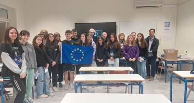 &Lambda;ή&mu;&nu;&omicron;&sigmaf;: &Upsilon;&beta;&rho;&iota;&delta;&iota;&kappa;ή &epsilon;&kappa;&delta;ή&lambda;&omega;&sigma;&eta; &sigma;&tau;&omicron; &Gamma;&Epsilon;&Lambda; &Mu;&omicron;ύ&delta;&rho;&omicron;&upsilon; &gamma;&iota;&alpha; &tau;&eta;&nu; &Eta;&mu;έ&rho;&alpha; &tau;&eta;&sigmaf; &Epsilon;&upsilon;&rho;ώ&pi;&eta;&sigmaf; (photos)