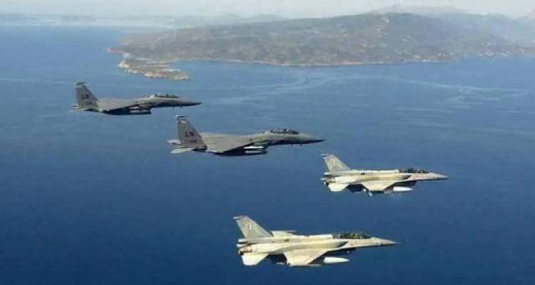 Συνεχίζονται οι τουρκικές προκλήσεις: 37 παραβιάσεις στο Αιγαίο
