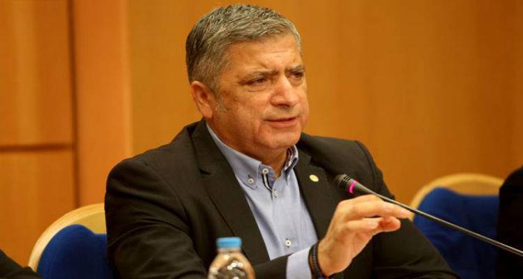 &Gamma;&iota;ώ&rho;&gamma;&omicron;&sigmaf; &Pi;&alpha;&tau;&omicron;ύ&lambda;&eta;&sigmaf; &sigma;&tau;&omicron;&nu; FM 100: &laquo;&Delta;&epsilon;&nu; &theta;έ&lambda;&omicron;&upsilon;&mu;&epsilon; &tau;&omicron;&pi;&omicron;&tau;&eta;&rho;&eta;&tau;έ&sigmaf; &sigma;&tau;&omicron;&upsilon;&sigmaf; &delta;ή&mu;&omicron;&upsilon;&sigmaf; &mu;&alpha;&sigmaf;&raquo; (mp3)