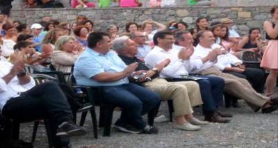 &Sigma;&tau;&eta; &Lambda;ή&mu;&nu;&omicron; &tau;&omicron;&nu; &Iota;&omicron;ύ&lambda;&iota;&omicron; &omicron;&mu;ά&delta;&epsilon;&sigmaf; &alpha;&pi;ό &tau;&eta;&nu; &Epsilon;&upsilon;&rho;ώ&pi;&eta; &gamma;&iota;&alpha; &tau;&omicron; &Alpha;&rho;&chi;&alpha;ί&omicron; &Pi;έ&nu;&tau;&alpha;&theta;&lambda;&omicron;