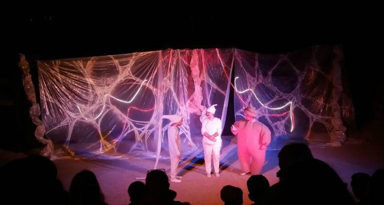 &Eta; &Lambda;&alpha;ϊ&kappa;ή &Sigma;&kappa;ή&nu;&eta; &Mu;.&Epsilon;.&Alpha;.&Sigma; &tau;&alpha;&xi;&iota;&delta;&epsilon;ύ&epsilon;&iota; &sigma;&tau;&omicron; &Alpha;&pi;&omicron;&lambda;&iota;&theta;&omega;&mu;έ&nu;&omicron; &Delta;ά&sigma;&omicron;&sigmaf; &Sigma;&iota;&gamma;&rho;ί&omicron;&upsilon;