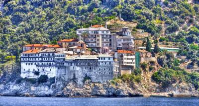 BBC: Γιατί απαγορεύεται η είσοδος των γυναικών στο Αγιο Ορος