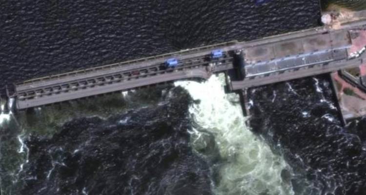 Ανατίναξαν τεράστιο φράγμα στη Χερσώνα, αλληλοκατηγορούνται Κίεβο-Μόσχα-Πλημμυρίζει η περιοχή, απίστευτα βίντεο