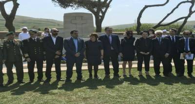 &Omicron; &beta;&omicron;&upsilon;&lambda;&epsilon;&upsilon;&tau;ή&sigmaf; &tau;&omicron;&upsilon; &Sigma;&Upsilon;&Rho;&Iota;&Zeta;&Alpha; &Gamma;. &Pi;ά&lambda;&lambda;&eta;&sigmaf; &sigma;&tau;&iota;&sigmaf; &epsilon;&kappa;&delta;&eta;&lambda;ώ&sigma;&epsilon;&iota;&sigmaf; &gamma;&iota;&alpha; &tau;&eta; &mu;ά&chi;&eta; &tau;&eta;&sigmaf; &Kappa;&alpha;&lambda;&lambda;ί&pi;&omicron;&lambda;&eta;&sigmaf;