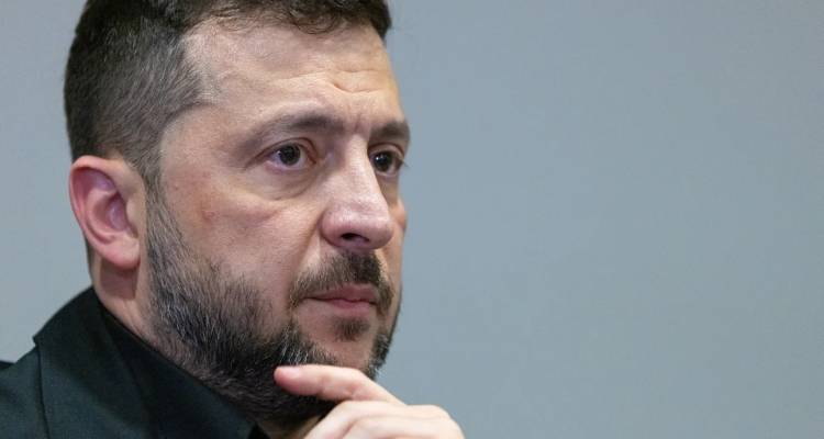 Παραιτήθηκε ο προσωπάρχης του Ζελένσκι εξαιτίας του σκανδάλου διαφθοράς που συγκλονίζει την Ουκρανία