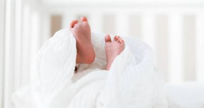 &Theta;&epsilon;&sigma;&sigma;&alpha;&lambda;&omicron;&nu;ί&kappa;&eta;: &Sigma;&epsilon; &kappa;&rho;ί&sigma;&iota;&mu;&eta; &kappa;&alpha;&tau;ά&sigma;&tau;&alpha;&sigma;&eta; &sigma;&tau;&omicron; &laquo;&Iota;&pi;&pi;&omicron;&kappa;&rho;ά&tau;&epsilon;&iota;&omicron;&raquo; 5,5 &mu;&eta;&nu;ώ&nu; &beta;&rho;έ&phi;&omicron;&sigmaf; &mu;&epsilon;&tau;ά &alpha;&pi;ό &chi;&epsilon;&iota;&rho;&omicron;&upsilon;&rho;&gamma;&epsilon;ί&omicron; &sigma;&tau;&omicron; &kappa;&epsilon;&phi;ά&lambda;&iota;