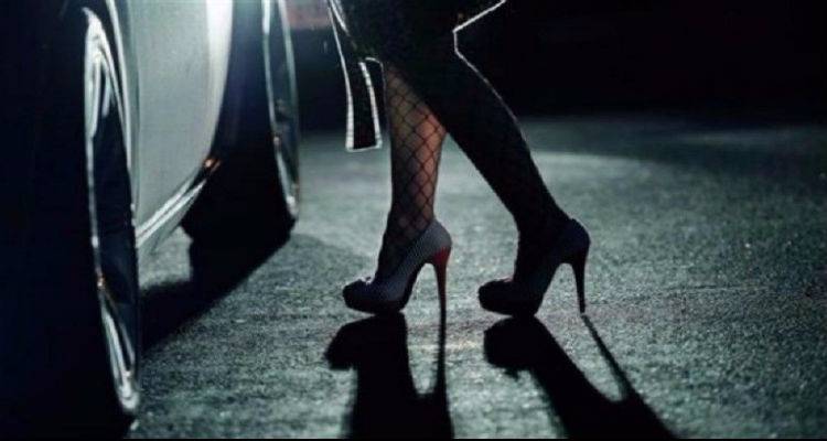 &Sigma;ύ&lambda;&lambda;&eta;&psi;&eta; &epsilon;&kappa;&delta;&iota;&delta;ό&mu;&epsilon;&nu;&eta;&sigmaf; &gamma;&upsilon;&nu;&alpha;ί&kappa;&alpha;&sigmaf; &sigma;&tau;&eta; &Lambda;ή&mu;&nu;&omicron;