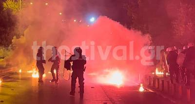 &Theta;&epsilon;&sigma;&sigma;&alpha;&lambda;&omicron;&nu;ί&kappa;&eta;: &Epsilon;&pi;ί&theta;&epsilon;&sigma;&eta; &mu;&epsilon; &mu;&omicron;&lambda;ό&tau;&omicron;&phi; &sigma;&epsilon; &delta;&iota;&mu;&omicron;&iota;&rho;ί&alpha; &tau;&omega;&nu; &Mu;&Alpha;&Tau; &sigma;&tau;&omicron; &Alpha;&Pi;&Theta;