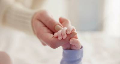 &Delta;ό&tau;&eta;&sigmaf; &sigma;&pi;έ&rho;&mu;&alpha;&tau;&omicron;&sigmaf; &mu;&epsilon; &gamma;&omicron;&nu;ί&delta;&iota;&omicron; &pi;&omicron;&upsilon; &pi;&rho;&omicron;&kappa;&alpha;&lambda;&epsilon;ί &kappa;&alpha;&rho;&kappa;ί&nu;&omicron; έ&gamma;&iota;&nu;&epsilon; &pi;&alpha;&tau;έ&rho;&alpha;&sigmaf; 197 &pi;&alpha;&iota;&delta;&iota;ώ&nu; &sigma;&epsilon; 14 &chi;ώ&rho;&epsilon;&sigmaf; | &Mu;&epsilon;&tau;&alpha;&xi;ύ &alpha;&upsilon;&tau;ώ&nu; &kappa;&alpha;&iota; &eta; &Epsilon;&lambda;&lambda;ά&delta;&alpha;