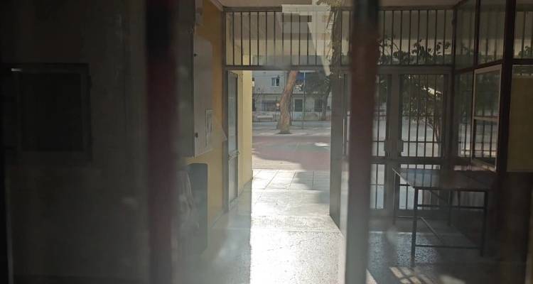 &Kappa;&upsilon;&psi;έ&lambda;&eta;: &Mu;&alpha;&theta;&eta;&tau;έ&sigmaf; &kappa;&lambda;&epsilon;ί&delta;&omega;&sigma;&alpha;&nu; &mu;έ&sigma;&alpha; &sigma;&tau;&omicron; &kappa;&tau;ί&rho;&iota;&omicron; &tau;&omicron;&upsilon;&sigmaf; &delta;&iota;&epsilon;&upsilon;&theta;&upsilon;&nu;&tau;έ&sigmaf; &tau;&omicron;&upsilon; &sigma;&chi;&omicron;&lambda;&epsilon;ί&omicron;&upsilon; &pi;&omicron;&upsilon; έ&gamma;&iota;&nu;&epsilon; &tau;&omicron; &pi;&epsilon;&rho;&iota;&sigma;&tau;&alpha;&tau;&iota;&kappa;ό &mu;&epsilon; &tau;&eta;&nu; 16&chi;&rho;&omicron;&nu;&eta;
