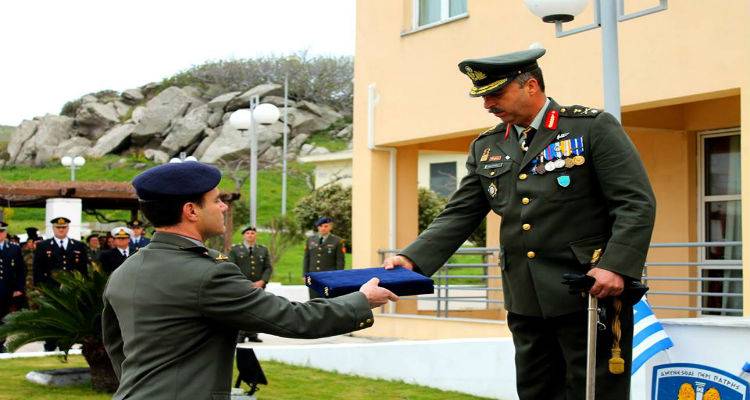 &Alpha;&nu;έ&lambda;&alpha;&beta;&epsilon; &tau;&alpha; &kappa;&alpha;&theta;&eta;&kappa;&omicron;&nu;&tau;ά &tau;&omicron;&upsilon; &omicron; &nu;έ&omicron;&sigmaf; &Tau;&alpha;&xi;ί&alpha;&rho;&chi;&omicron;&sigmaf; &Lambda;ή&mu;&nu;&omicron;&upsilon; (photos)