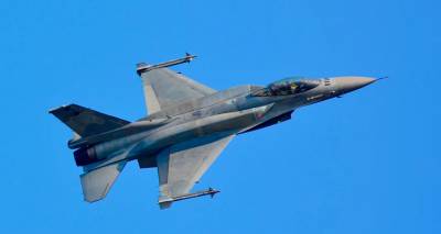 &Pi;&tau;ώ&sigma;&eta; F-16: &Pi;ώ&sigmaf; &sigma;ώ&theta;&eta;&kappa;&epsilon; &mu;&epsilon; &tau;&omicron; &epsilon;&kappa;&tau;&iota;&nu;&alpha;&sigma;&sigma;ό&mu;&epsilon;&nu;&omicron; &kappa;ά&theta;&iota;&sigma;&mu;&alpha; &omicron; &pi;&iota;&lambda;ό&tau;&omicron;&sigmaf; &pi;&omicron;&upsilon; &kappa;&alpha;&tau;έ&pi;&epsilon;&sigma;&epsilon; &nu;ό&tau;&iota;&alpha; &tau;&eta;&sigmaf; &Chi;&alpha;&lambda;&kappa;&iota;&delta;&iota;&kappa;ή&sigmaf;