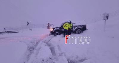 Έ&pi;&alpha;&rho;&chi;&omicron;&sigmaf; &kappa;&alpha;&iota; &Delta;ή&mu;&alpha;&rho;&chi;&omicron;&sigmaf; &Lambda;ή&mu;&nu;&omicron;&upsilon; &sigma;&tau;&omicron;&nu; FM 100 &gamma;&iota;&alpha; &tau;&eta;&nu; &laquo;&epsilon;&pi;έ&lambda;&alpha;&sigma;&eta;&raquo; &tau;&omicron;&upsilon; &laquo;&Lambda;έ&alpha;&nu;&delta;&rho;&omicron;&upsilon;&raquo;