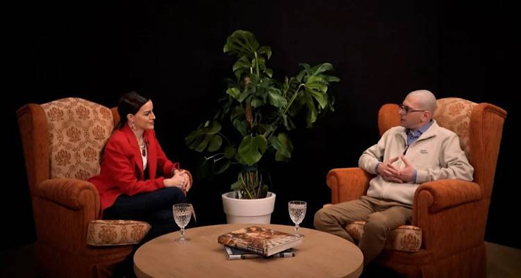 &Pi;&rho;ώ&tau;&eta; &delta;&eta;&mu;ό&sigma;&iota;&alpha; &epsilon;&mu;&phi;ά&nu;&iota;&sigma;&eta; &mu;&epsilon;&tau;ά &tau;&eta;&nu; &alpha;&nu;&alpha;&kappa;&omicron;ί&nu;&omega;&sigma;&eta; &tau;&eta;&sigmaf; &mu;ά&chi;&eta;&sigmaf; &pi;&omicron;&upsilon; &delta;ί&nu;&epsilon;&iota; &mu;&epsilon; &tau;&omicron;&nu; &kappa;&alpha;&rho;&kappa;ί&nu;&omicron; | &Omicron; &Kappa;&omega;&nu;&sigma;&tau;&alpha;&nu;&tau;ί&nu;&omicron;&sigmaf; &Sigma;&iota;&nu;ά&nu;&eta;&sigmaf; &mu;ί&lambda;&eta;&sigma;&epsilon; &sigma;&tau;&alpha; Parapolitika