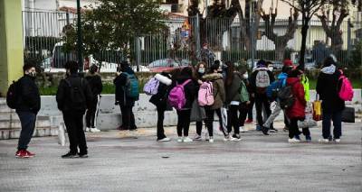 &Sigma;&chi;&omicron;&lambda;&epsilon;ί&alpha;: &Mu;&epsilon; &tau;&rho;ί&alpha; self-test &eta; &epsilon;&pi;&iota;&sigma;&tau;&rho;&omicron;&phi;ή &mu;&alpha;&theta;&eta;&tau;ώ&nu; &kappa;&alpha;&iota; &epsilon;&kappa;&pi;&alpha;&iota;&delta;&epsilon;&upsilon;&tau;&iota;&kappa;ώ&nu; &alpha;&pi;ό &Delta;&epsilon;&upsilon;&tau;έ&rho;&alpha;