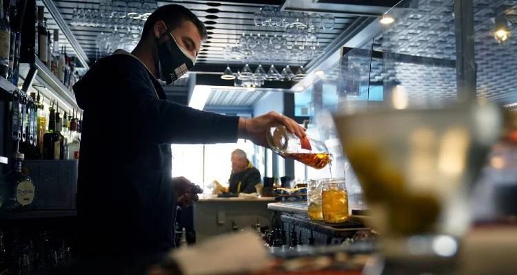 «Ο πόλεμος άλλαξε»: Εσωτερικό έγγραφο των CDC προειδοποιεί για την μετάλλαξη Δέλτα