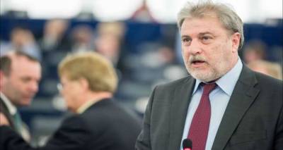 Ο Νότης Μαριάς καταγγέλλει στην Ευρωβουλή την αύξηση του ΦΠΑ στα νησιά του Αιγαίου