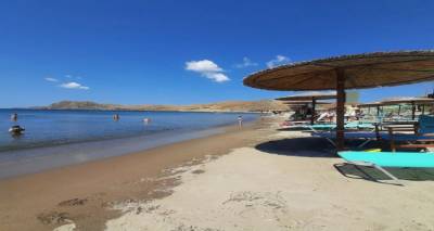 &Lambda;ή&mu;&nu;&omicron;&sigmaf;: &Delta;&eta;&mu;&omicron;&pi;&rho;&alpha;&sigma;ί&alpha; &gamma;&iota;&alpha; &tau;&eta;&nu; &epsilon;&kappa;&mu;&epsilon;&tau;ά&lambda;&lambda;&epsilon;&upsilon;&sigma;&eta; &pi;&alpha;&rho;&alpha;&lambda;&iota;ώ&nu; &tau;&omicron;&upsilon; &nu;&eta;&sigma;&iota;&omicron;ύ