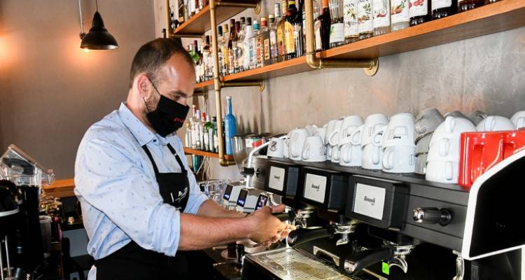 &Sigma;&chi;έ&delta;&iota;&alpha; &gamma;&iota;&alpha; &nu;έ&alpha; &mu;έ&tau;&rho;&alpha; &gamma;&iota;&alpha; &tau;&eta;&nu; &alpha;&gamma;&omicron;&rho;ά: &laquo;&Epsilon;&nu;έ&sigma;&epsilon;&iota;&sigmaf; &rho;&epsilon;&upsilon;&sigma;&tau;ό&tau;&eta;&tau;&alpha;&sigmaf;&raquo; &gamma;&iota;&alpha; &tau;&eta;&nu; &alpha;&pi;&omicron;&phi;&upsilon;&gamma;ή &epsilon;&nu;ό&sigmaf; &laquo;&tau;&sigma;&omicron;&upsilon;&nu;ά&mu;&iota;&raquo; &alpha;&pi;&omicron;&lambda;ύ&sigma;&epsilon;&omega;&nu;