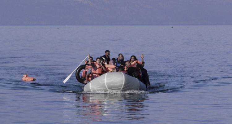 &Tau;&omicron; &sigma;&chi;έ&delta;&iota;&omicron; &tau;&eta;&sigmaf; &Gamma;&epsilon;&rho;&mu;&alpha;&nu;ί&alpha;&sigmaf; &gamma;&iota;&alpha; &tau;&eta;&nu; &kappa;&alpha;&tau;&alpha;&nu;&omicron;&mu;ή &pi;&rho;&omicron;&sigma;&phi;ύ&gamma;&omega;&nu; | &Sigma;&epsilon; 12 &chi;ώ&rho;&epsilon;&sigmaf; &tau;&eta;&sigmaf; &Epsilon;&Epsilon;