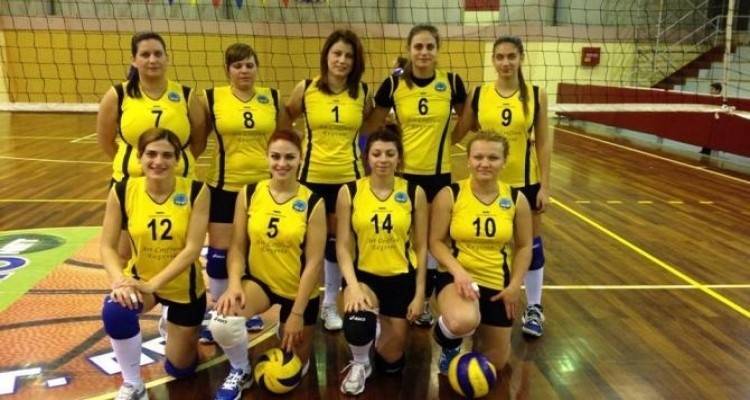 &Alpha;&nu;&tau;&iota;&mu;έ&tau;&omega;&pi;&eta; &mu;&epsilon; &tau;&omicron;&nu; Ό&lambda;&upsilon;&mu;&pi;&omicron; &Alpha;&gamma;&iota;ά&sigma;&omicron;&upsilon; &tau;&omicron; &Sigma;ά&beta;&beta;&alpha;&tau;&omicron; &eta; &gamma;&upsilon;&nu;&alpha;&iota;&kappa;&epsilon;ί&alpha; &omicron;&mu;ά&delta;&alpha; &beta;ό&lambda;&epsilon;ϊ &tau;&eta;&sigmaf; &Lambda;ή&mu;&nu;&omicron;&upsilon;