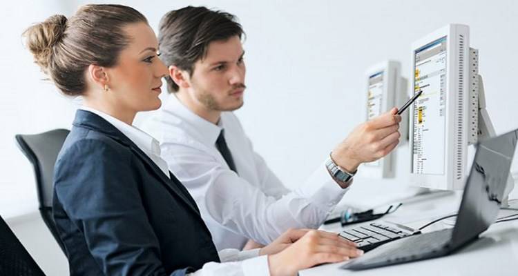 &Mu;&iota;&kappa;&rho;ή &Alpha;&gamma;&gamma;&epsilon;&lambda;ί&alpha;: &Zeta;&eta;&tau;&epsilon;ί&tau;&alpha;&iota; &upsilon;&pi;ά&lambda;&lambda;&eta;&lambda;&omicron;&sigmaf; &gamma;&rho;&alpha;&phi;&epsilon;ί&omicron;&upsilon;