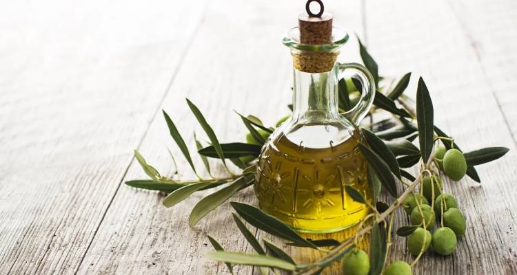 &Epsilon;&lambda;&alpha;&iota;ό&lambda;&alpha;&delta;&omicron;: &Sigma;&tau;&alpha; 9 &epsilon;&upsilon;&rho;ώ &eta; &tau;&iota;&mu;ή &pi;&alpha;&rho;&alpha;&gamma;&omega;&gamma;&omicron;ύ | &Pi;&omicron;&iota;&epsilon;&sigmaf; &omicron;&iota; &epsilon;&kappa;&tau;&iota;&mu;ή&sigma;&epsilon;&iota;&sigmaf; &gamma;&iota;&alpha; &tau;&omicron; &mu;έ&lambda;&lambda;&omicron;&nu;