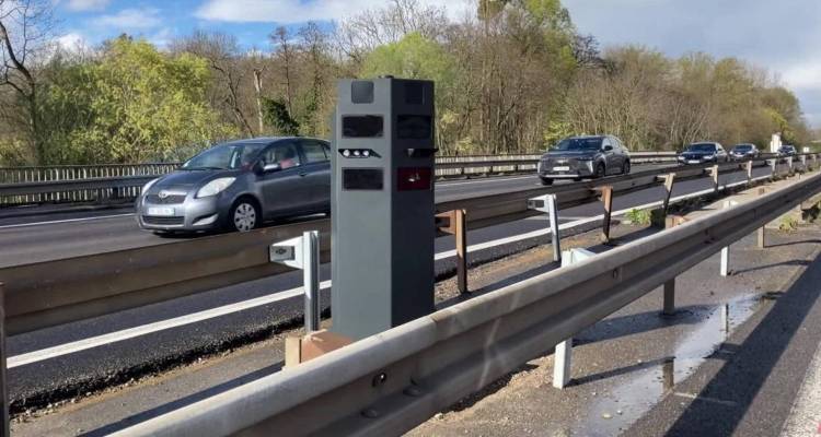 Έπιασαν δουλειά τα νέα ραντάρ -Βροχή οι κλήσεις σε όσους οδηγούν μόνοι τους στο αυτοκίνητο