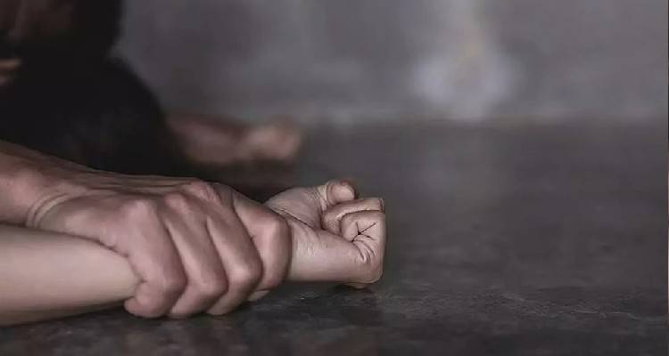 &Theta;&epsilon;&sigma;&sigma;&alpha;&lambda;&omicron;&nu;ί&kappa;&eta;: &Epsilon;&pi;&iota;&chi;&epsilon;&iota;&rho;&eta;&mu;&alpha;&tau;ί&alpha;&sigmaf; &sigma;&upsilon;&nu;&epsilon;&lambda;ή&phi;&theta;&eta; &mu;&epsilon;&tau;ά &alpha;&pi;ό &kappa;&alpha;&tau;&alpha;&gamma;&gamma;&epsilon;&lambda;ί&alpha; 24&chi;&rho;&omicron;&nu;&eta;&sigmaf; ό&tau;&iota; &tau;&eta; &beta;ί&alpha;&sigma;&epsilon; &sigma;&epsilon; &sigma;&omicron;&upsilon;ί&tau;&alpha; &xi;&epsilon;&nu;&omicron;&delta;&omicron;&chi;&epsilon;ί&omicron;&upsilon;