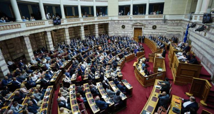 Κλειδωμένη σε συρτάρι στη Βουλή η δικογραφία Novartis | Οι επόμενες κινήσεις για Τσίπρα-Παπαγγελόπουλο