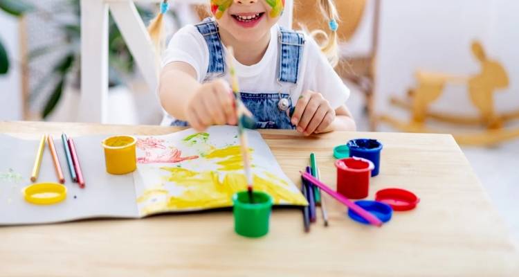 Νηπιαγωγείο στην Αυστραλία ζήτησε από γονείς 1.145 ευρώ για φάκελο με ζωγραφιές των... παιδιών τους -Ο λόγος