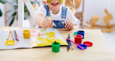 Νηπιαγωγείο στην Αυστραλία ζήτησε από γονείς 1.145 ευρώ για φάκελο με ζωγραφιές των... παιδιών τους -Ο λόγος