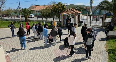 &Lambda;ή&mu;&nu;&omicron;&sigmaf;: &Sigma;&upsilon;&mu;&mu;&epsilon;&tau;&omicron;&chi;ή &tau;&omicron;&upsilon; &Gamma;&upsilon;&mu;&nu;&alpha;&sigma;ί&omicron;&upsilon; &Mu;&omicron;ύ&delta;&rho;&omicron;&upsilon; &sigma;&tau;&omicron; &laquo;&Pi;&epsilon;ί&rho;&alpha;&mu;&alpha; &tau;&omicron;&upsilon; &Alpha;&iota;&gamma;&alpha;ί&omicron;&upsilon;&raquo; &gamma;&iota;&alpha; &tau;&eta;&nu; &alpha;&kappa;&tau;ί&nu;&alpha; &tau;&eta;&sigmaf; &Gamma;&eta;&sigmaf;